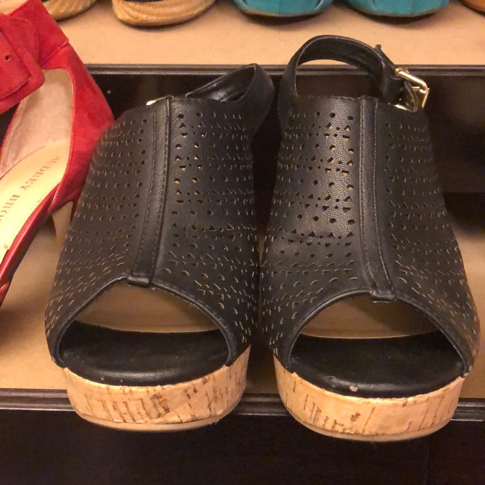 Summer wedges